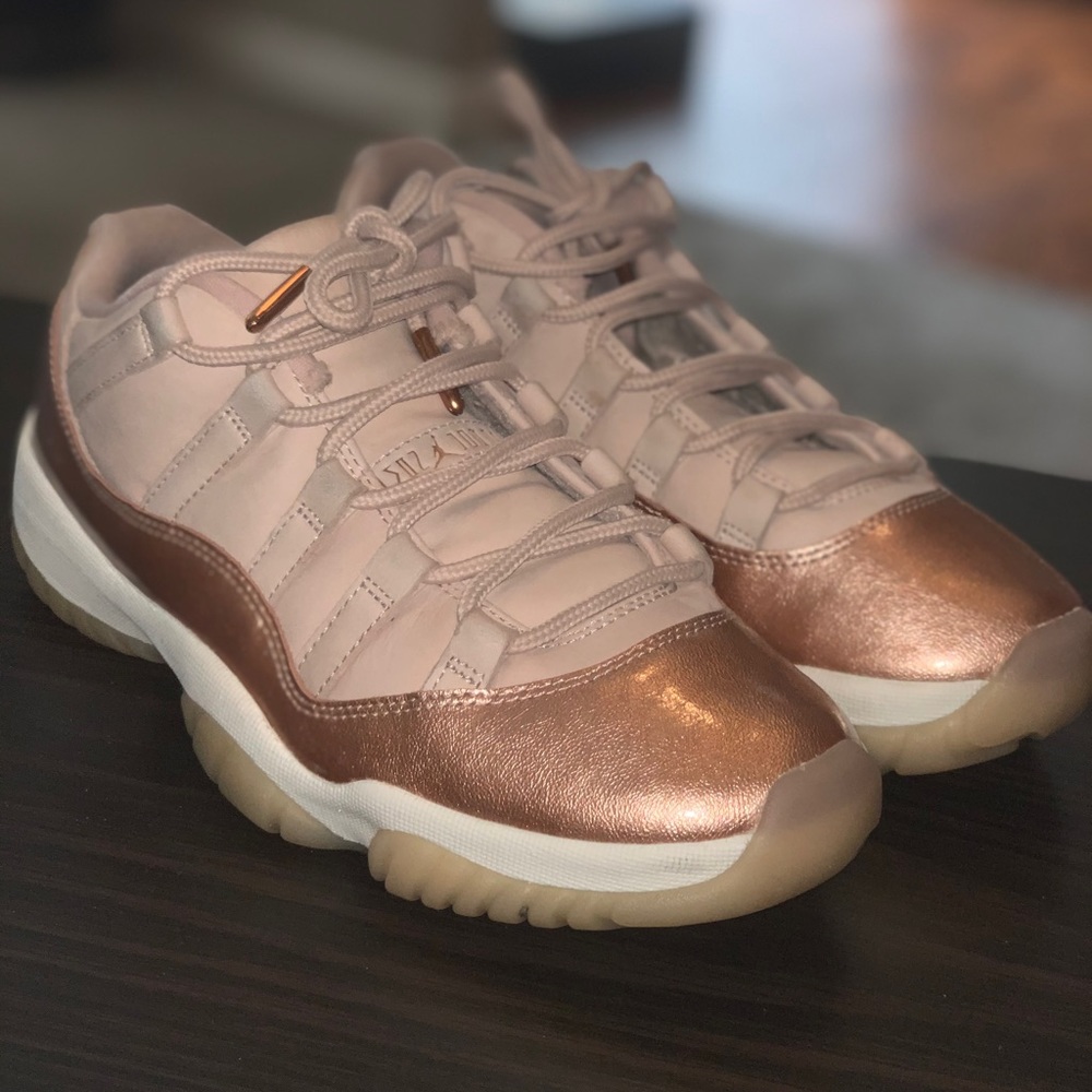 Jordan 11 Retro Low Rose Gold